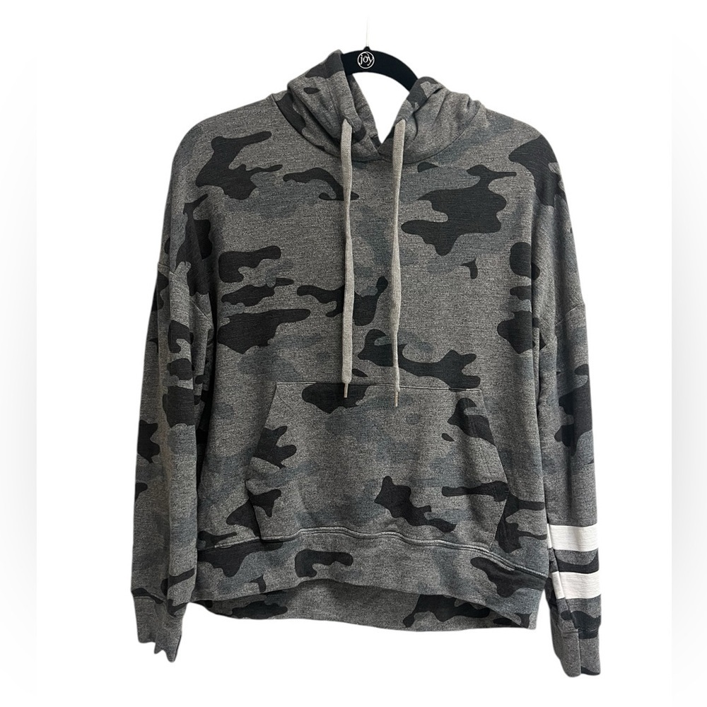 SUNDRY Women’s Grey and Black Camouflage Hooded Sweatshirt - Size Large